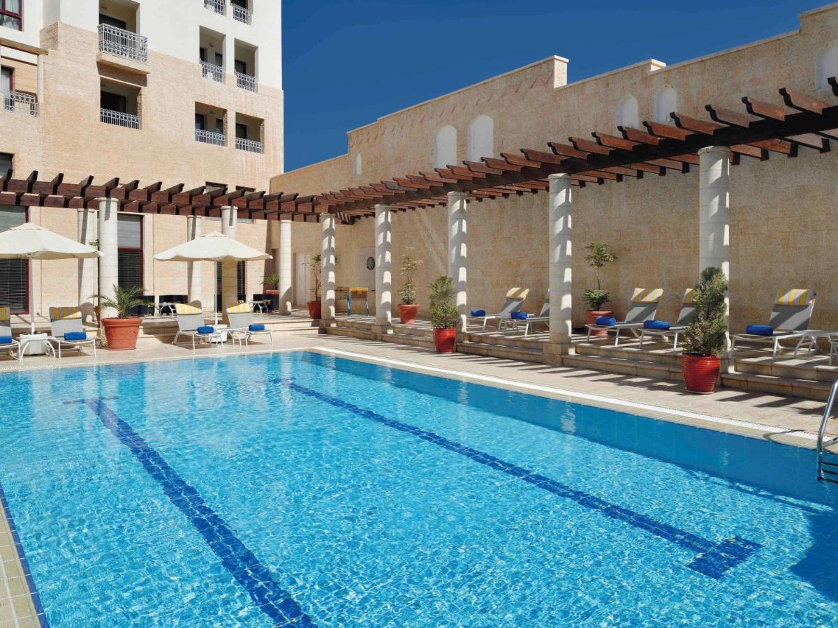 Moevenpick Resort Petra Wadi Musa Exterior photo The pool at the Westin
